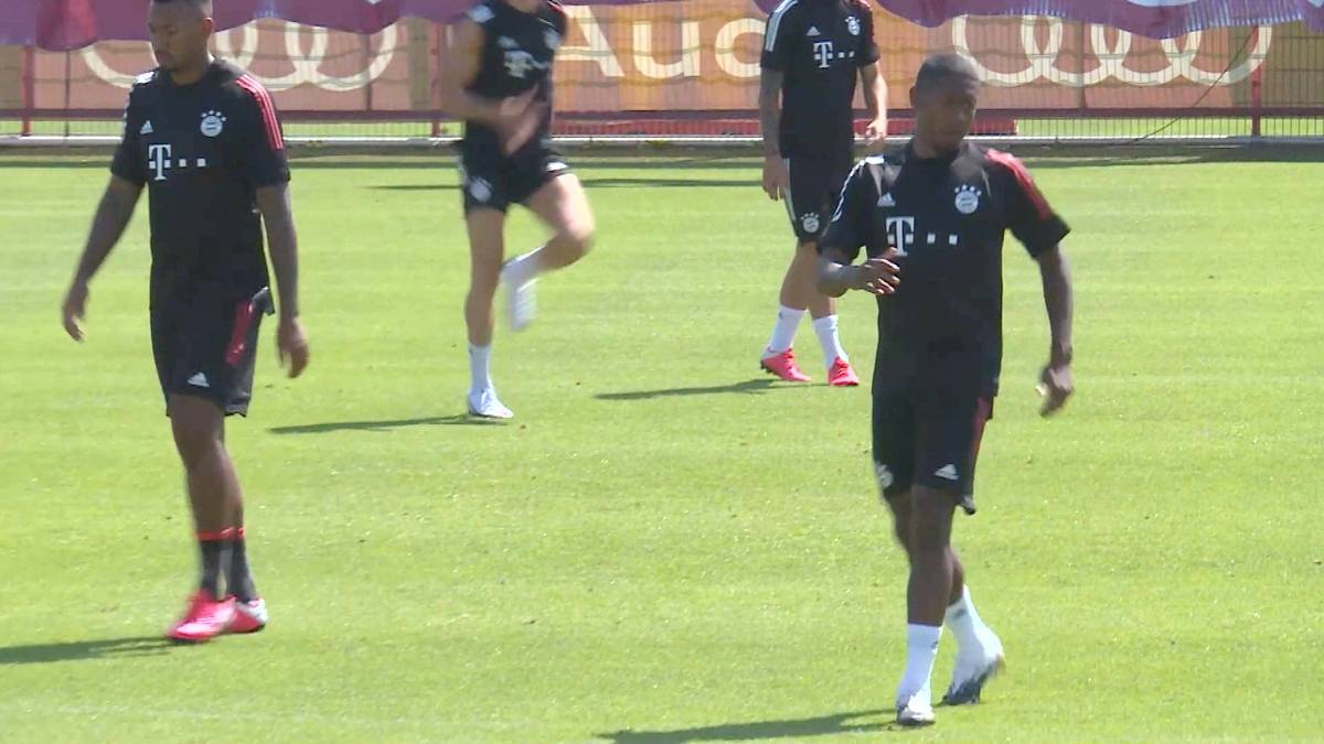 Jerome Boateng und David Alaba vom FC Bayern überraschten kranke Kinder