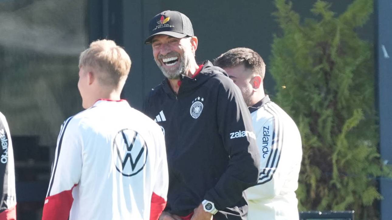 Bundestrainer Jürgen Klopp bei der Vorbereitung auf sein erstes Spiel mit der deutschen Nationalmannschaft