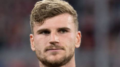 Timo Werner hat in seiner Karriere für viel Wirbel gesorgt. Trotzdem sucht der Stürmer in den letzten Jahren nach seiner Topform. Ein Infovideo über Timo Werners Karriere und seine Stationen in der Bundesliga und Premier League.