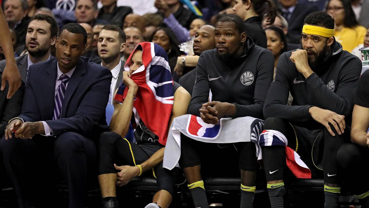 PLATZ 2 - GOLDEN STATE WARRIORS: Der Titelverteidiger taumelte in den letzten Wochen. Verletzungen von Leistungsträgern wie Steph Curry, der in der ersten Runde wohl nicht eingreifen kann, sowie defensive Aussetzer sorgten für sechs Pleiten in den letzten zehn Spielen