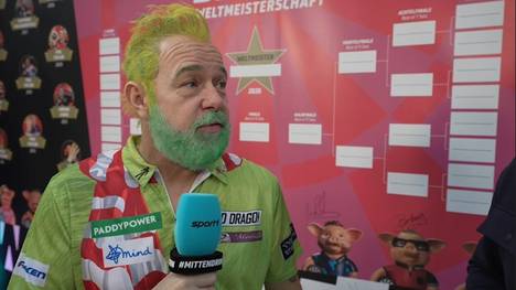 Peter Wright hat auf dem Heimweg von der Exhibition in Köln den falschen Zug gewählt. Als es aufgefallen ist, hat er seinen Koffer samt Darts im falschen Zug vergessen.