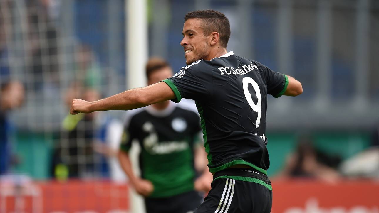 FBL-GER-CUP-DUISBURG-SCHALKE