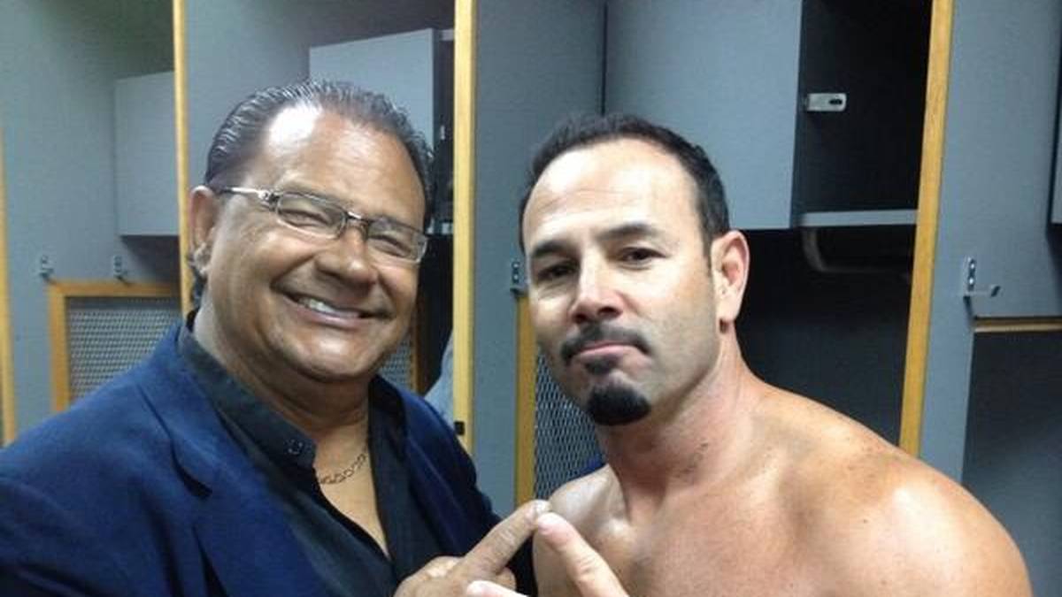 Chavo Guerrero, der Ältere (l.), war der älteste Sohn Gorys und erreichte im Ring ebenfalls Legendenstatus. Er hielt zahlreiche Titel beim einst bedeutsamsten Ligenverbund NWA, WWE-Fans kennen ihn noch als Begleiter von Sohn Chavo Jr. Der ältere Chavo starb am 11. Februar 2017 an Leberkrebs