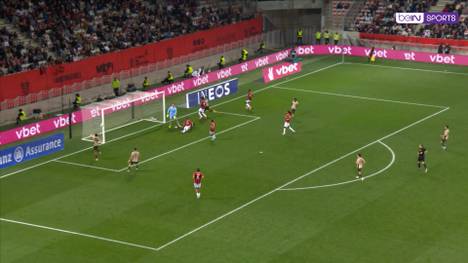 Paris Saint-Germain gewinnt 2:1 gegen OGC Nizza - und lässt doch eine Wahnsinnschance liegen. Auch eine Rote Karte verleiht dem Spiel eine Extraportion Feuer. 