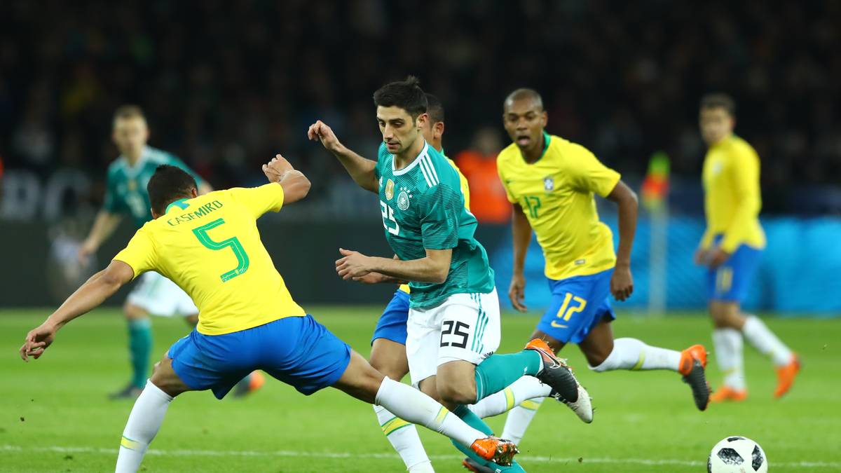 LARS STINDL: Kam nach 60 Minuten für Sane, war deutlich besser anspielbar. Tat dem deutschen Spiel mit seinem Gefühl für Zwischenräume gut. SPORT1-Note: 3