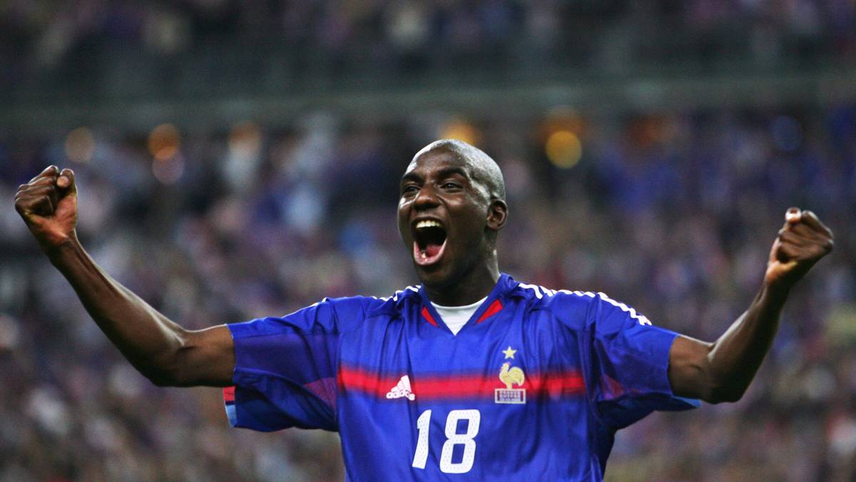 Alou Diarra, FC Louhans-Cuiseaux (2000/2001) - FLOP: Der 44-malige französische Nationalspieler wurde als 19-Jähriger aus der zweiten Liga seines Heimatlandes verpflichtet. In zwei Jahren kam er allerdings nur in der zweiten Mannschaft zum Einsatz. Danach zog es ihn zum FC Liverpool und später unter anderem zu Girondins Bordeaux, Olympique Marseille und West Ham United. Bei der WM 2006 wirkte er in zwei Spielen mit, darunter auch im Finale gegen Italien.