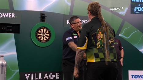 Gary Anderson steht souverän in der nächsten Runde der Darts-WM. Im Duell der Altmeister besiegte der Schotte den Australier mit 3:0 deutlich.