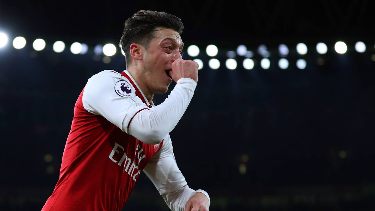 Özil verlängert bei Arsenal