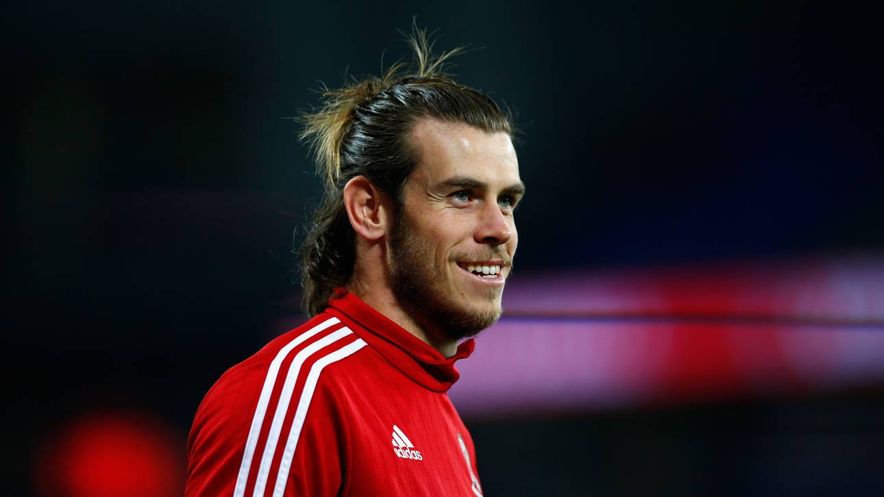 Bale überrascht kranken Jungen