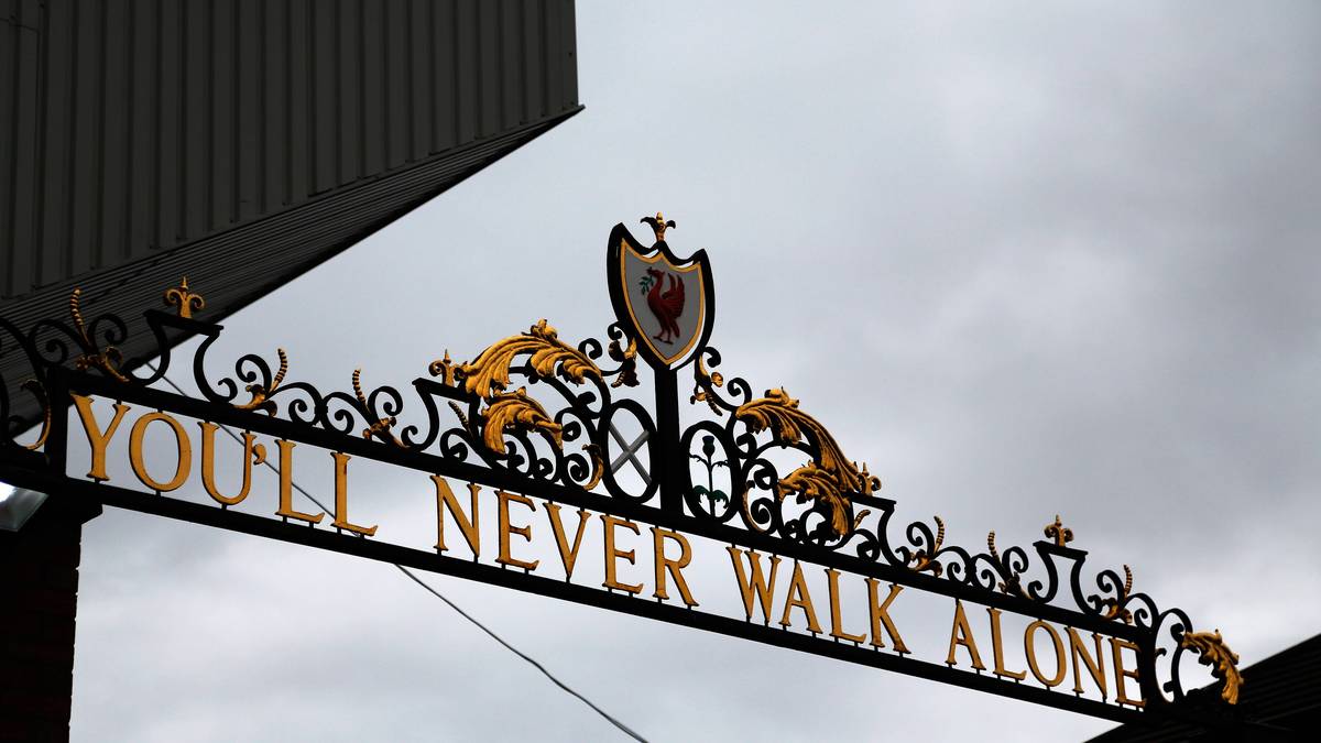 Der Song und seine Geschichte gehören zum LFC. Der Titel hängt über dem Shankly-Gate, dem Eingang zur Kop, und ist Bestandteil des Liverpooler Clublogos