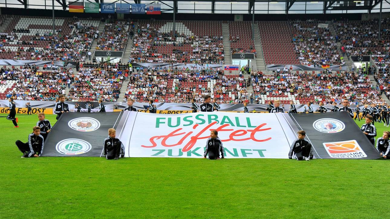 „Fußball stiftet Zukunft“ zeichnet fünf Klubs aus