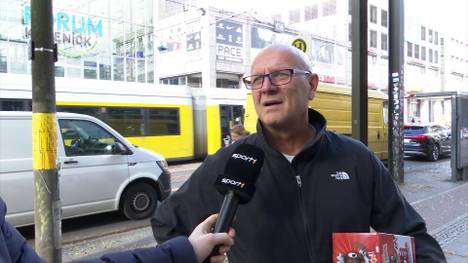 Union Berlin steckt in der größten Krise seit ihrem Aufstieg in die Bundesliga. Die Fans sind trotzdem der Meinung, Urs Fischer ist der richtige Trainer für die aktuelle Herausforderung.