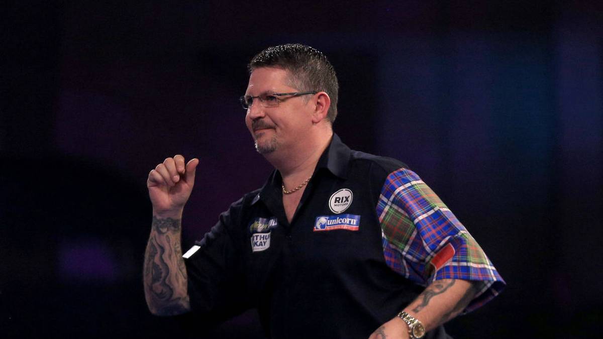 MEISTE 180ER: Der "Flying Scotsman" Gary Anderson zeichnete mit starken 71 Maximal-Aufnahmen für die meisten 180er in einem WM-Turnier (2017) verantwortlich. Der Schotte hält auch den Rekord für die meisten Maximums in einer Partie: 2017 gelang es ihm fantastische 22 Mal in einem Match, drei Darts in der Triple-20 zu versenken