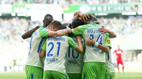 Der VfL Wolfsburg kämpft gegen Holstein Kiel in der Relegation um den Klassenerhalt in der Bundesliga