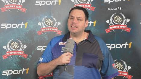 Adrian Lewis zieht souverän in die zweite Runde der Darts-WM ein. Trotzdem zeigt er sich nach dem Spiel überrascht über den Match-Verlauf. 
