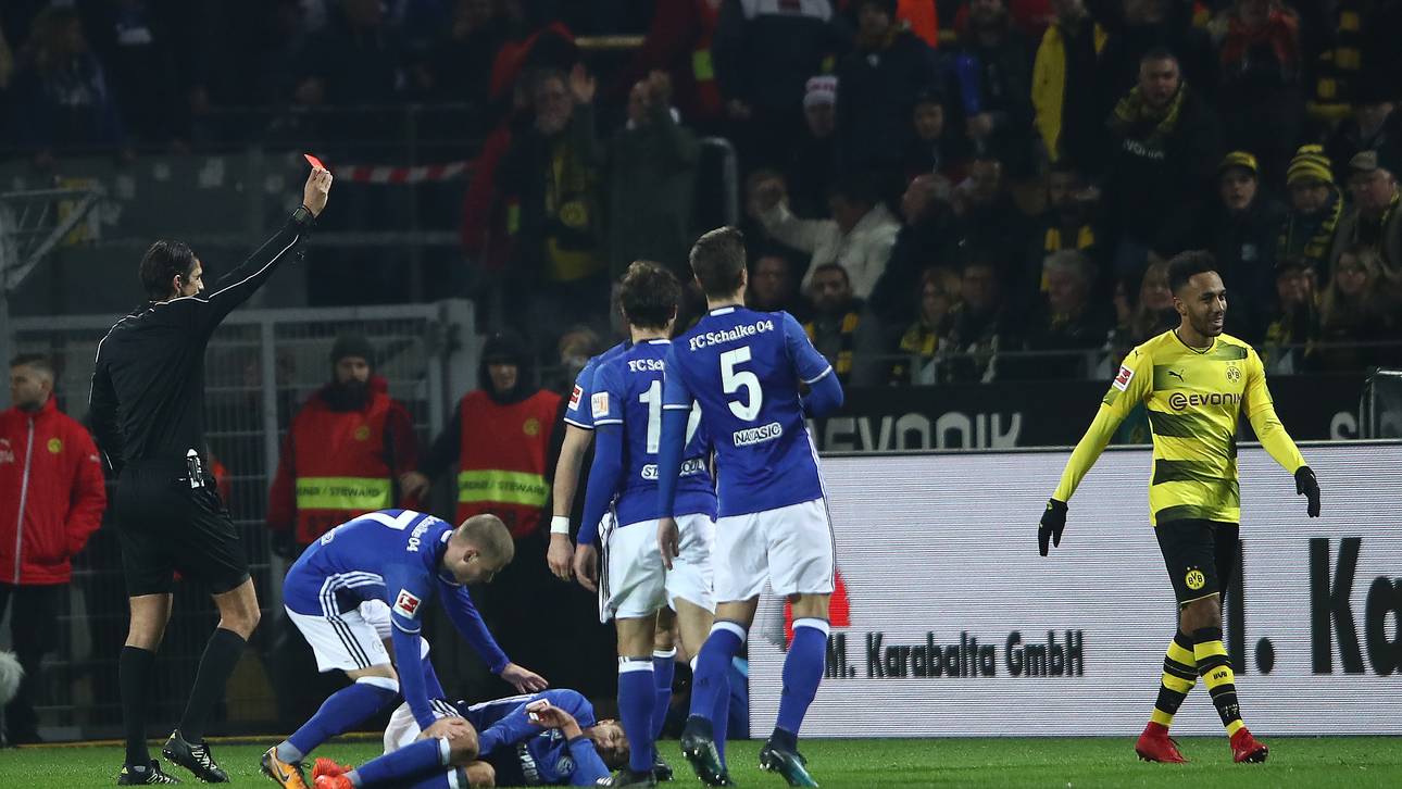 Borussia Dortmund v FC Schalke 04 - Bundesliga