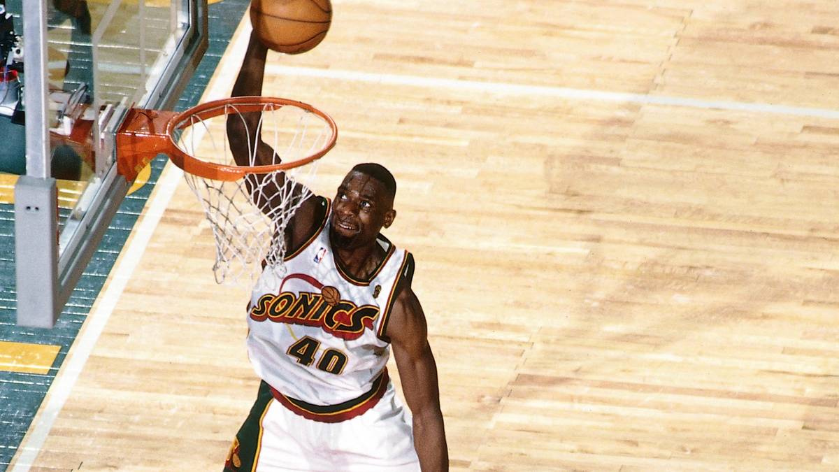 Dafür lassen sich die Mavs Shawn Kemp entgehen, der stattdessen als 19. Pick von den Seattle Supersonics ausgewählt wird. Dort entwickelt sich "Manchild" zum Superstar 