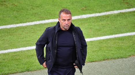 Am Donnerstag spielt der FC Bayern gegen den FC Sevilla um den UEFA Supercup. Die Ansetzung in einem Corona-Risikogebiet sorgt bei Hansi Flick für Unverständnis.