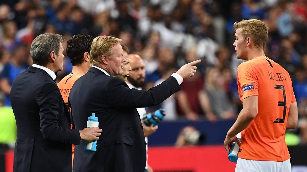 CORRIERE DELLO SPORT. "Die wunderbaren Jungs Koemans vernichten Frankreich und schaffen es zugleich, Deutschland zum Abstieg zu zwingen. Für die deutsche Mannschaft hätte der Ausgang des Matches zwischen den Niederländern und den Weltmeistern nicht schmerzhafter sein können"