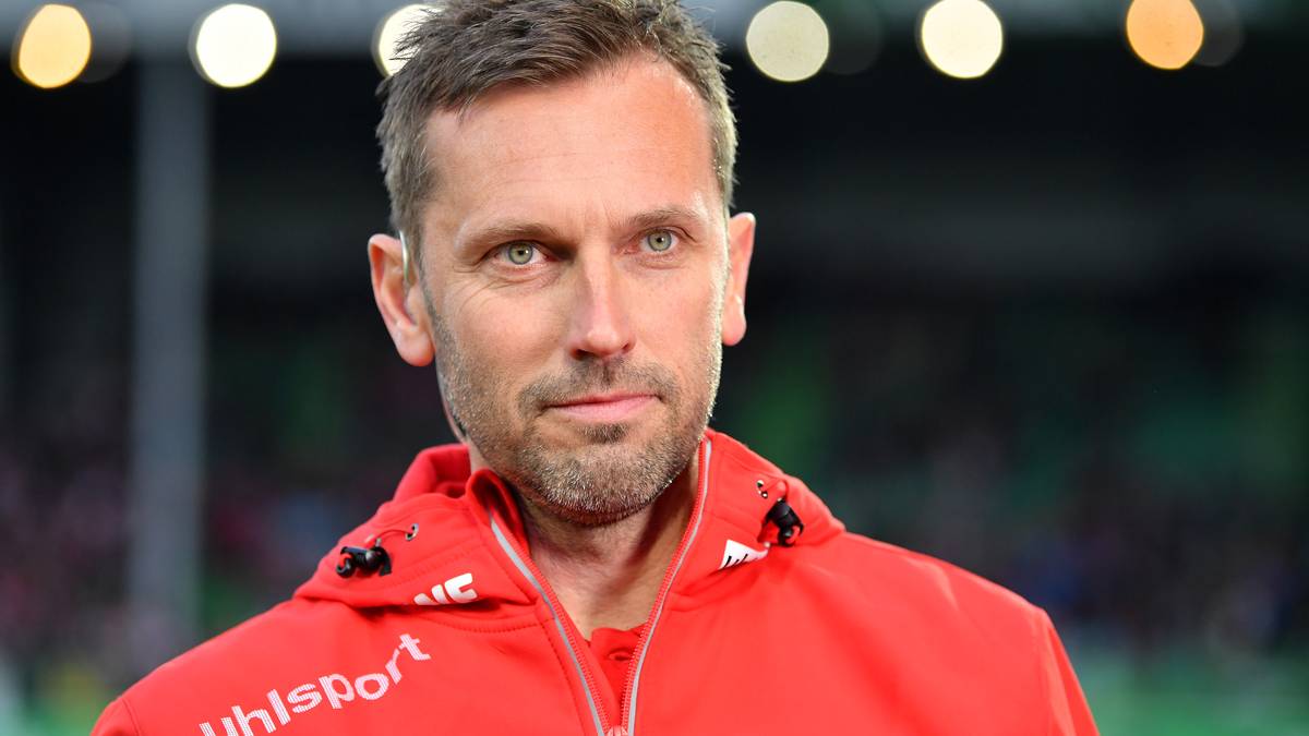 Das Aufstiegs-Spiel ist zugleich das Cheftrainer-Debüt für Andre Pawlak, der für den beurlaubten Markus Anfang interimsweise übernommen hatte