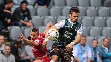 Der 1. FC Kaiserslautern holte bei Gary Kagelmachers (r.) TSV einen Punkt