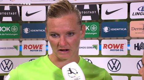 Nach einem wilden Spiel trennen sich der VfL Wolfsburg und Werder Bremen mit 3:3. VfL-Spielerin Alexandra Popp spricht über die Partie. 