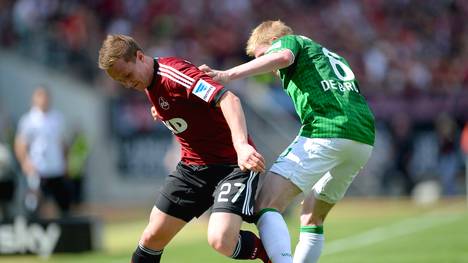 Markus Mendler (l., gegen Kevin De Bruyne) erzielte für Nürnberg II in 39 Spielen sieben Tore-1. FC Nuernberg v SV Werder Bremen - Bundesliga