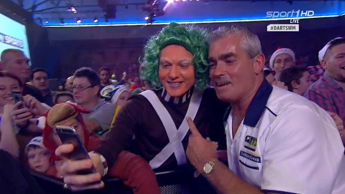 PLATZ 25 - STEVE BEATON (England): Der BDO-Weltmeister von 1996 legt eine unspektakuläre 1. Runde hin. Mit seiner Erfahrung und den Finish-Qualitäten ist der "Bronzed Adonis" immer noch zu beachten. Gegen van der Voort in Form der 1. Runde wird er aber Glück brauchen