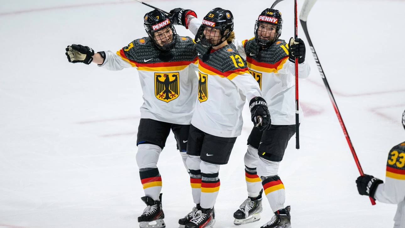 Olympia-Quali der Eishockey-Frauen in Bremerhaven