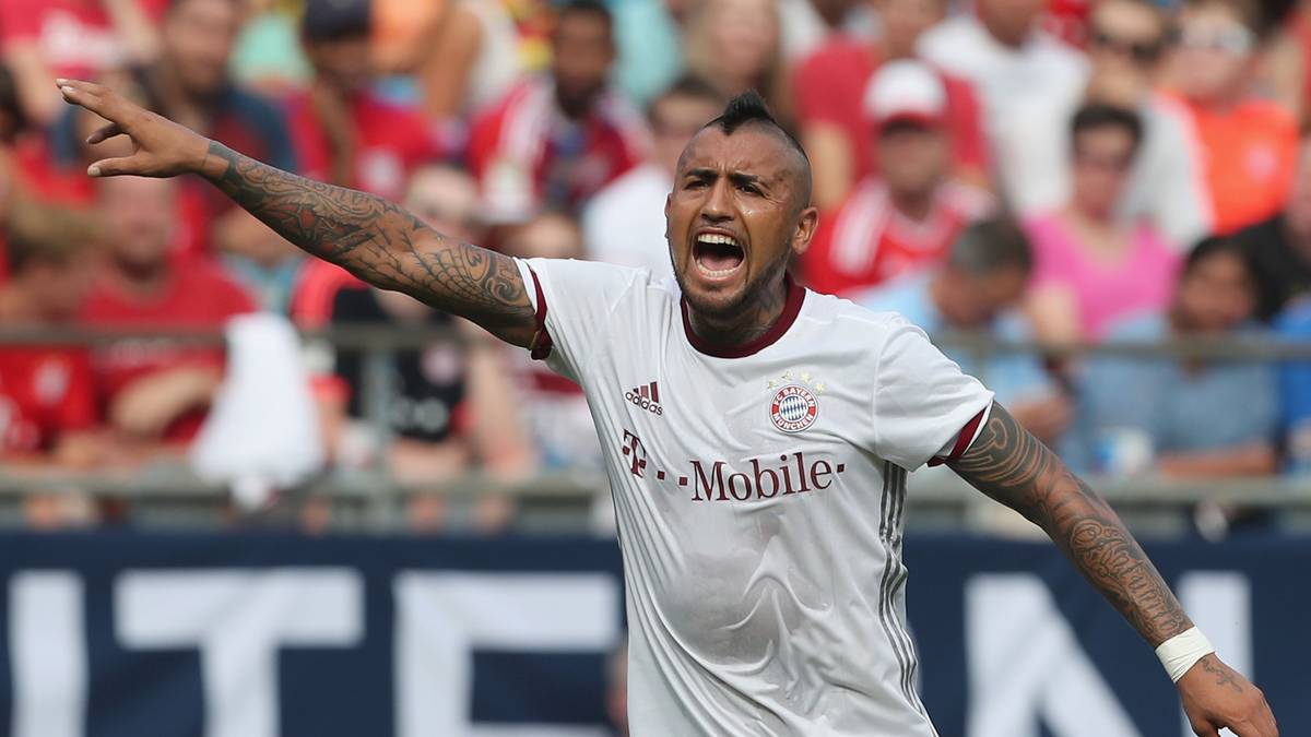 Beim Auftritt gegen die Italiener feiert Arturo Vidal sein Comeback. Der Chilene gibt gleich wieder den Ton an