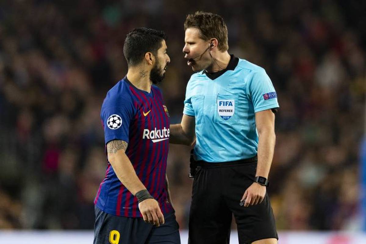 Bei SPORT1 verrät Schiedsrichter Felix Brych, welcher der Spieler, die er bisher gepfiffen hatte, der schwerste Brocken war.