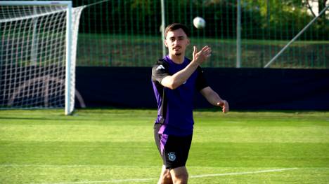 Vor dem Auftaktspiel gegen Slowenien absolvierte die U-21 Nationalmannschaft noch ein letztes Abschlusstraining. Die Stimmung auf dem Rasen war locker und entspannt.