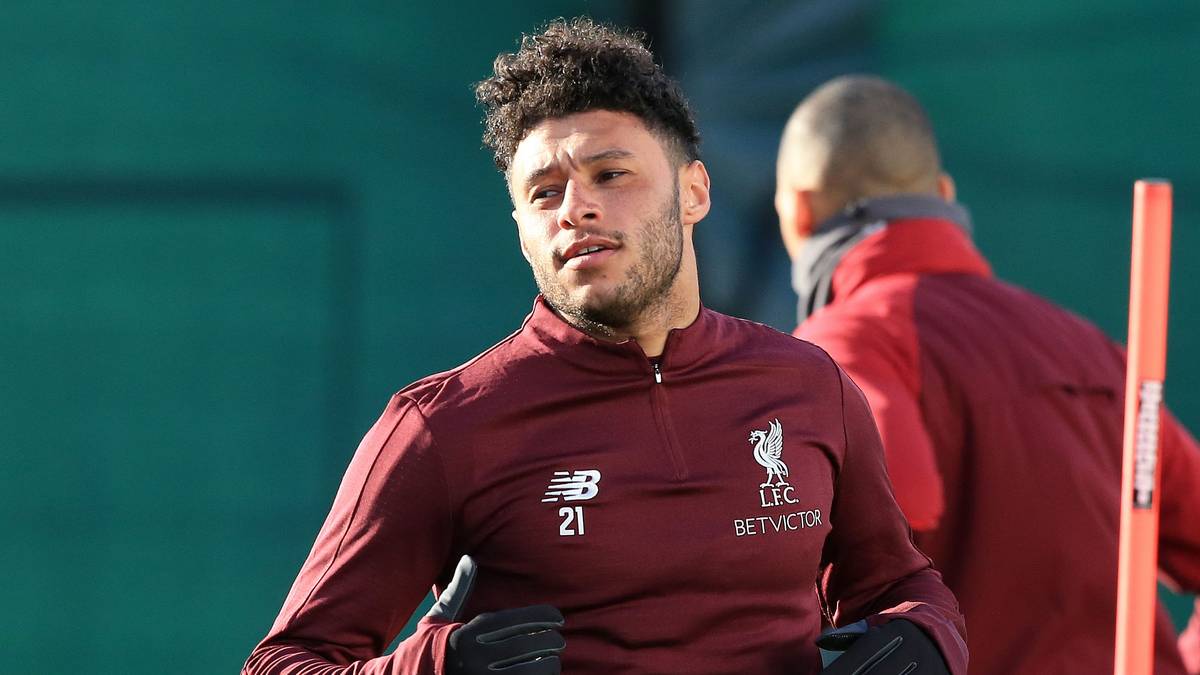 ALEX OXLADE-CHAMBERLAIN (38 Millionen Euro von Arsenal): In seiner Debütsaison 2017/18 kam der Offensivspieler nicht über die Rolle des Ergänzungsspielers hinaus, dann zwang ihn ein Kreuzbandriss zu einer einjährigen Pause. Feierte erst zum Ende dieser Saison sein Comeback, noch hat sich seine Verpflichtung nicht bezahlt gemacht