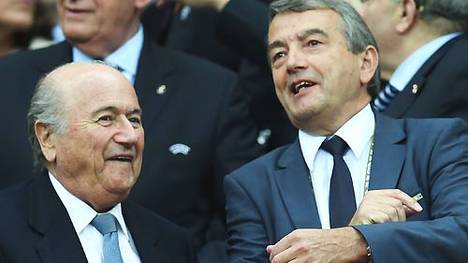 Joseph Blatter (l.) ist seit 1998 Präsident des Weltfußballverbands FIFA