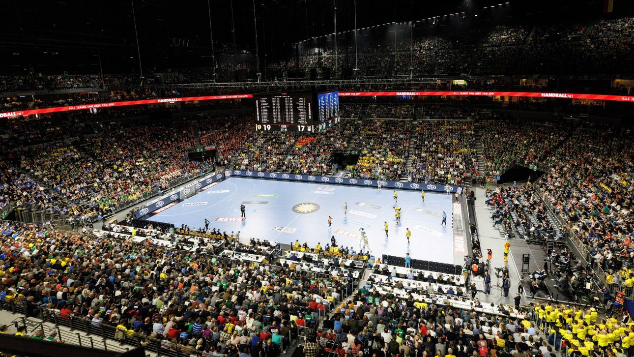 HBL mit Zuschauerhoch