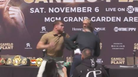Saul "Canelo" Alvarez und Caleb Plant stehen sich am 6. November im Boxring gegenüber. Wie viel Lust die Beiden auf diesen Kampf haben, demonstrierten sie auf einer Pressekonferenz.
