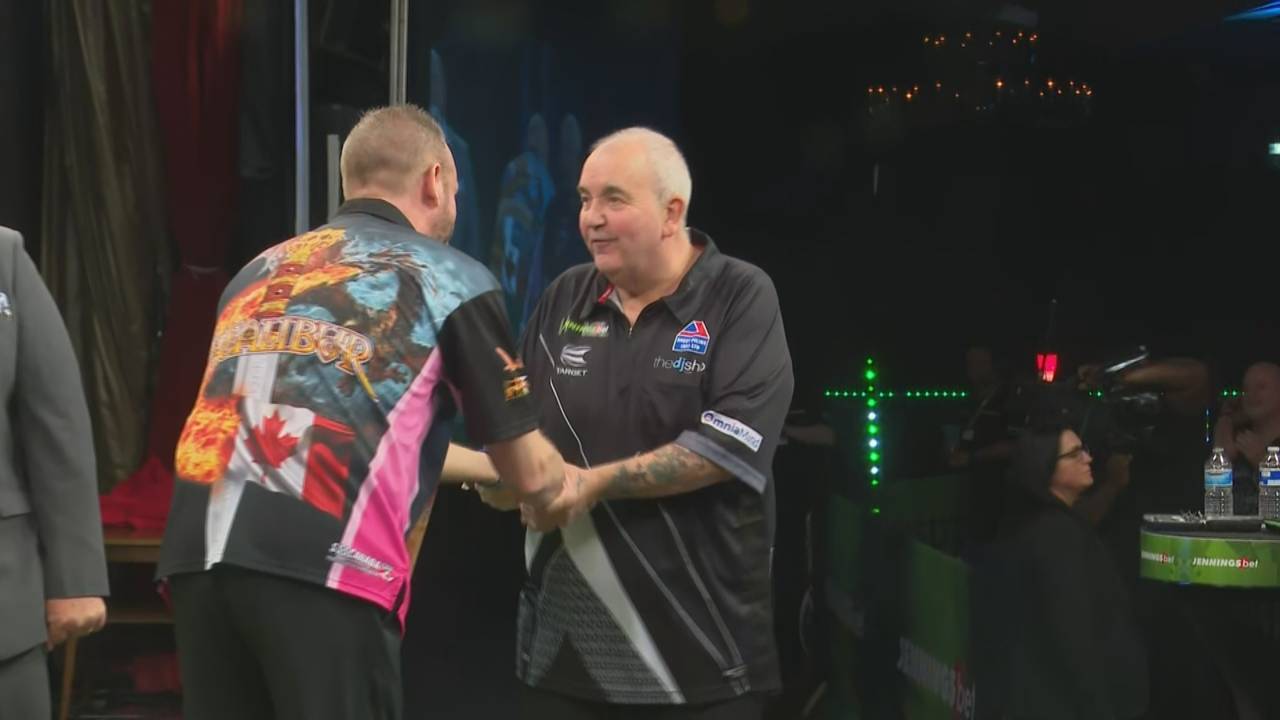 World Seniors Darts Masters: David Cameron besiegt Phil Taylor mit 6:3