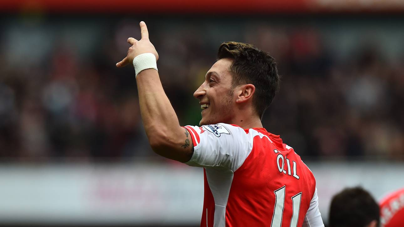 Viel Lob für Özil, Sorgen um Mertesacker