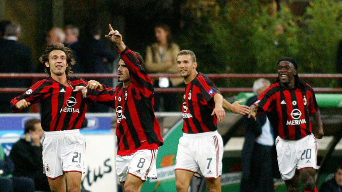 Neben seinen zahlreichen Treffern und persönlichen Auszeichnungen gewann Schewtschenko acht Titel mit Dinamo Kiew, mit dem AC Mailand 2003 die Champions League und vier weitere Titel - sowie zwei Erfolge mit dem FC Chelsea 