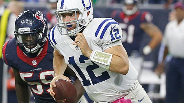 Herausforderung angenommen! Colts-Quarterback Andrew Luck zerlegt die Texans im ersten Viertel nach Strich und Faden und stellt den Spielstand auf ein vernichtendes 24:0