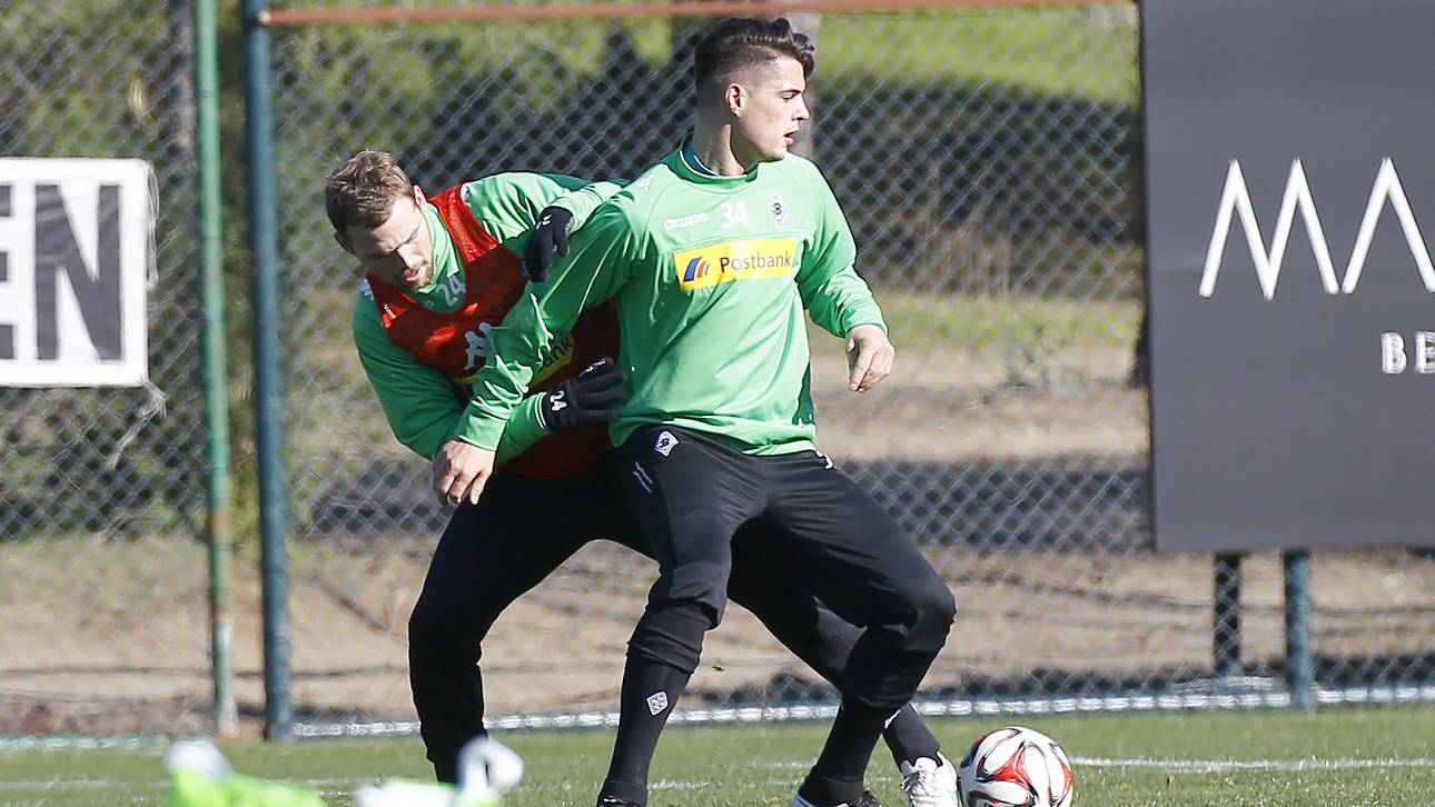 Borussia Moenchengladbach Training Camp - Day 2