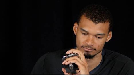 Victor Wembanyama spricht darüber wieso er der MVP der diesjährigen NBA-Saison werden sollte. 