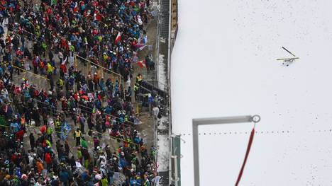 SKI-JUMP-FOUR-HILLS