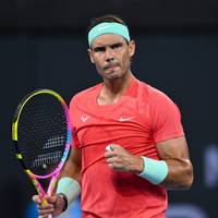 Mehr als drei Monate nach seinem letzten Match meldet sich Rafael Nadal erfolgreich auf ATP-Tour zurück. Nach leichten Startschwierigkeiten kommt der Tennis-Superstar bei seinem Comeback immer mehr in Schwung. 