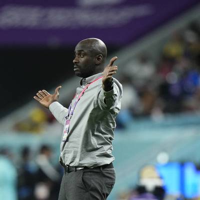 Nach Ghanas WM-Aus beendet Otto Addo seine Tätigkeit als Nationaltrainer Ghanas. Es ist auch ein Bekenntnis für Borussia Dortmund und seine Familie.