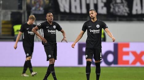 Eintracht Frankfurt hat sich trotz einer Niederlage für die K.o.-Runde der Europa League qualifiziert
