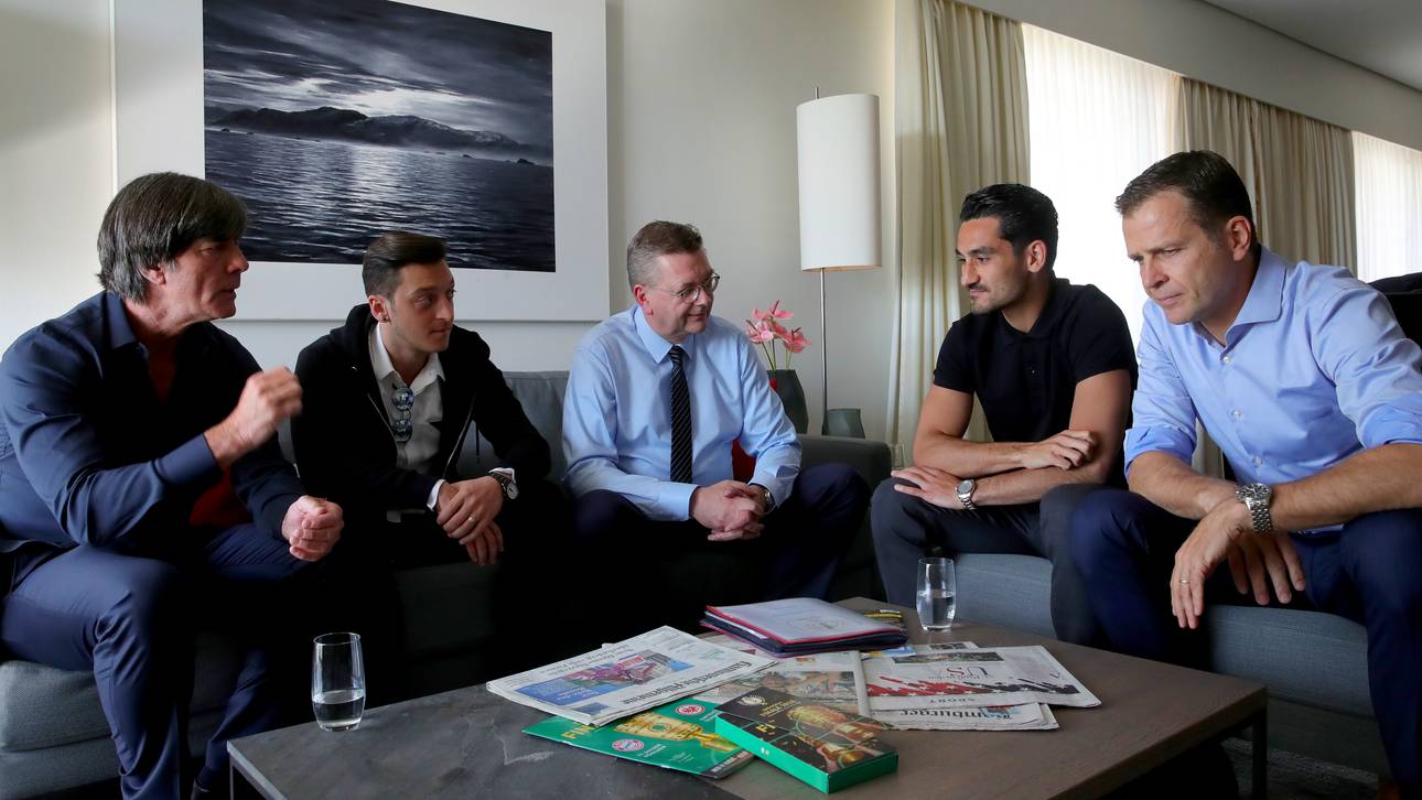 DFB-Präsident Grindel kritisiert Özil