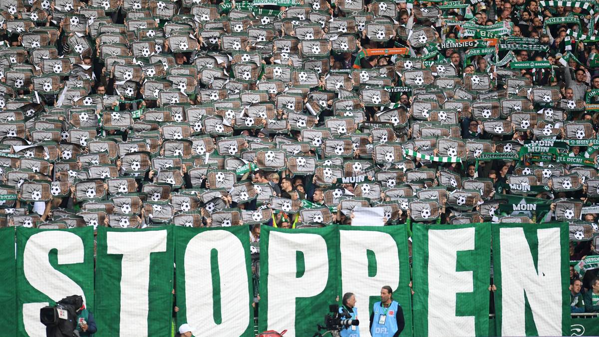 Die Fans von Werder Bremen blieben im spiel gegen Hertha fast 20 Minuten lang still