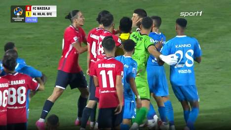 Neuzugang Neymar trumpft mit Al-Hilal in Asiens Königsklasse groß auf. Nach dem schwachen Start am ersten Spieltag gab man sich gegen Nassaji Mazandaran keine Blöße. Dem Brasilianer gelang sein erstes Tor für den neuen Klub.