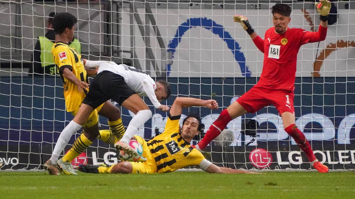 Elfer-Chaos um den BVB: Eintracht-Boss platzt der Kragen!